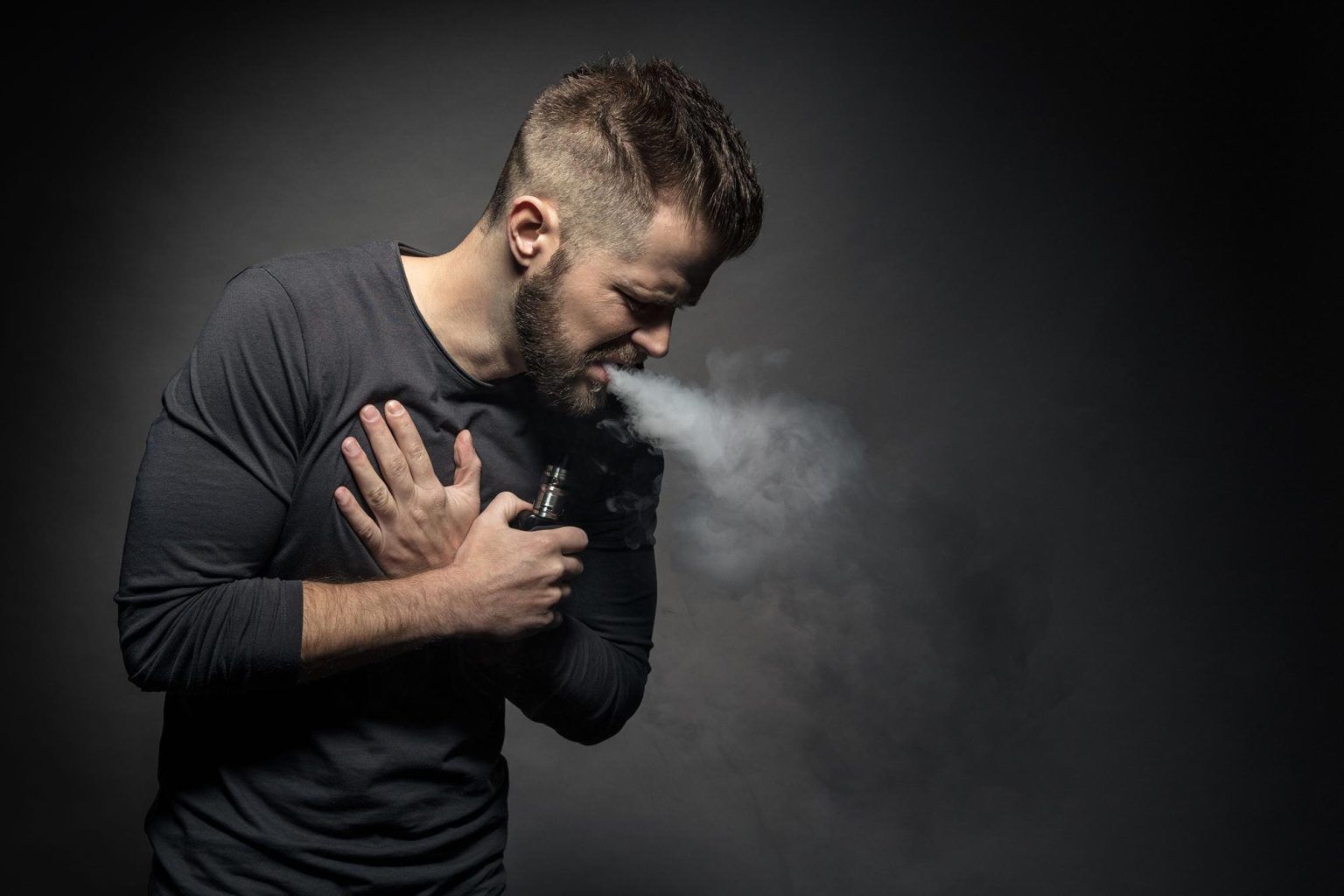 Vaping-E-Cigarette-Chest-Pain-1536x1024.jpg